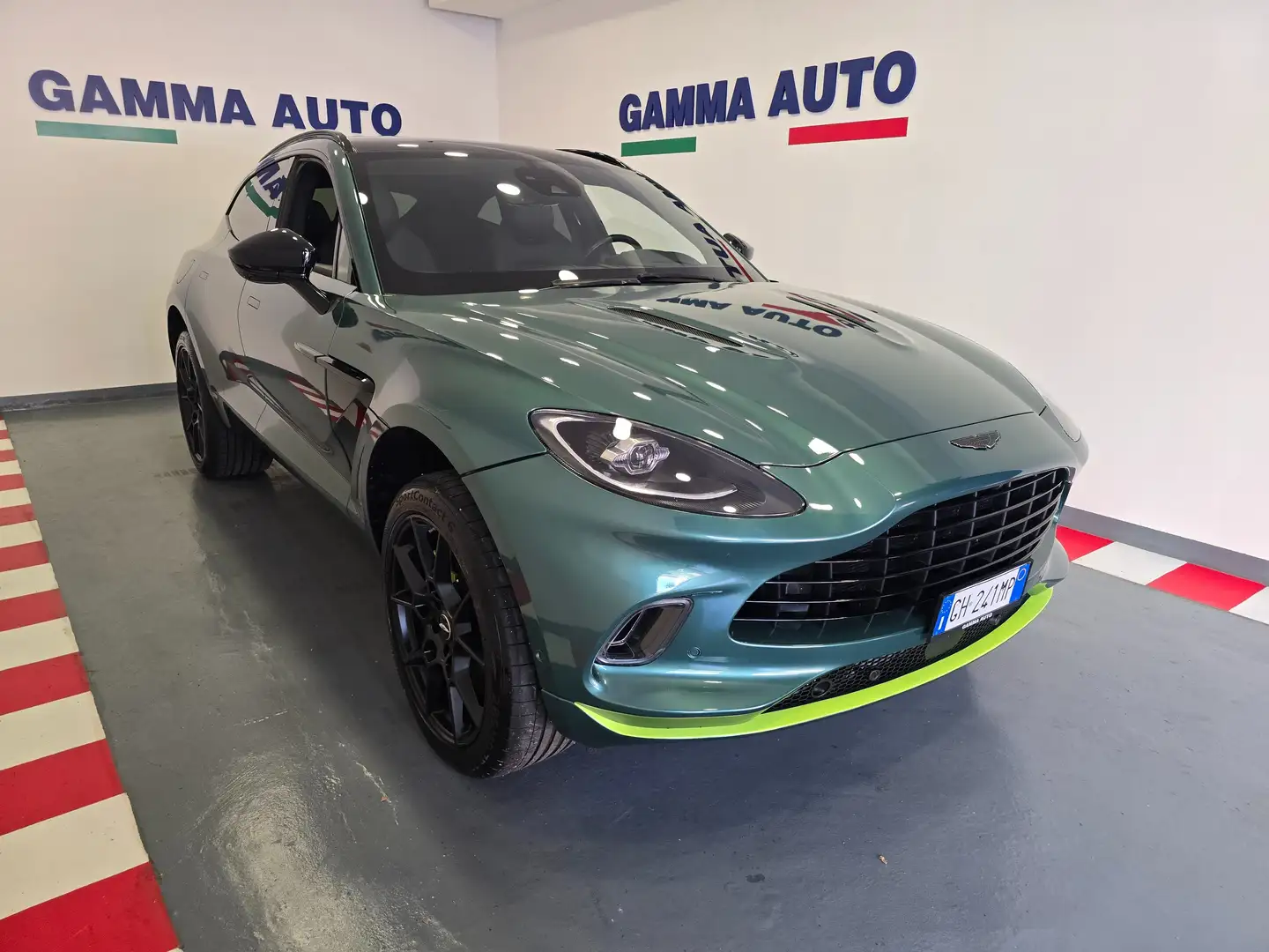 Aston Martin DBX 550CV RACING GREEN AMR23 TAGLIANDI A.M. IVA Verde - 2