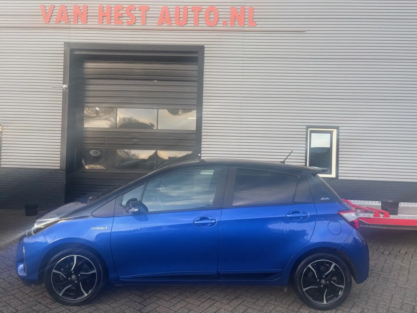 Toyota Yaris 1.5 Hyb. Bi-Tone 3 MND GAR | CLIMA | NAVI | CRUISE Blau - 2