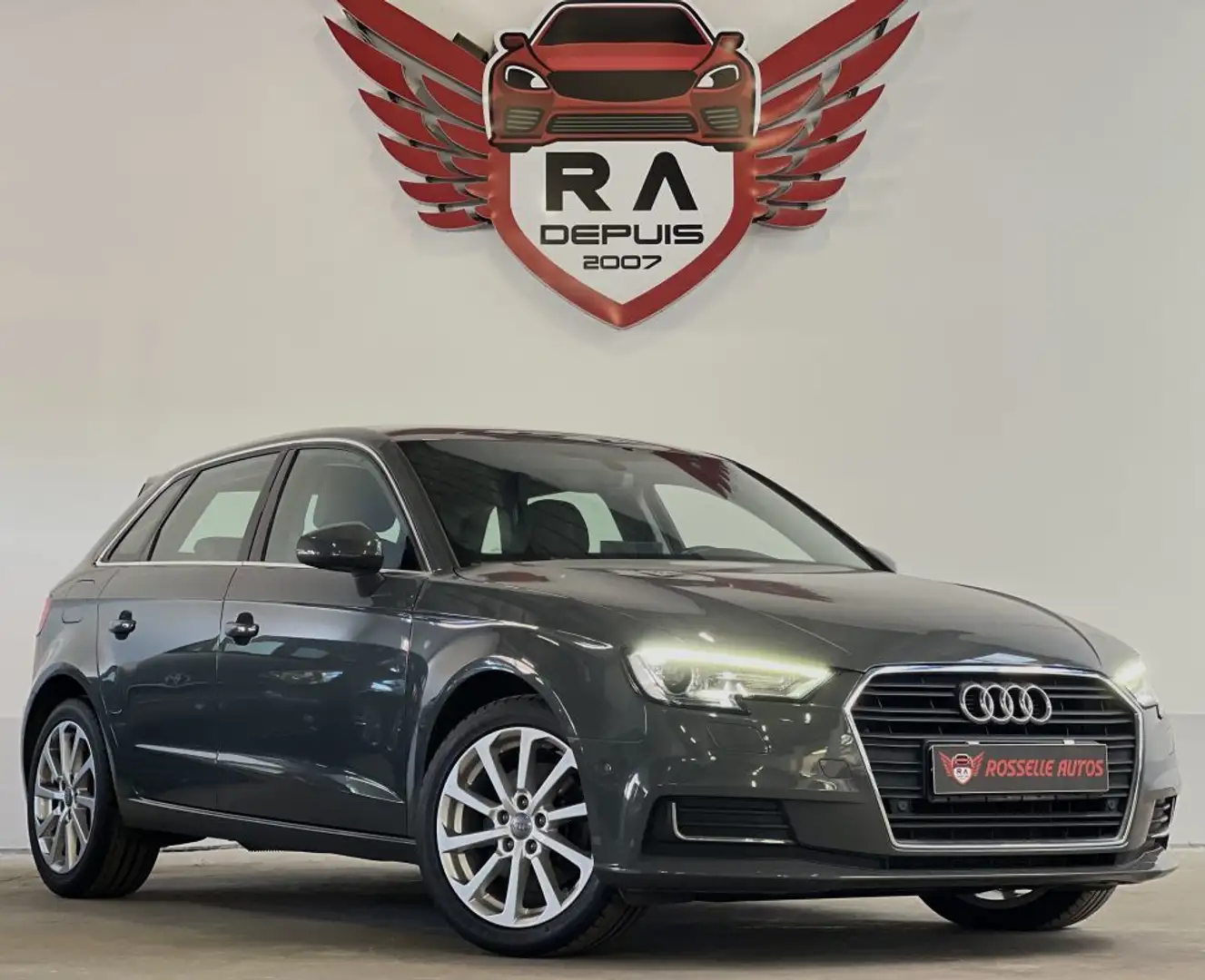 Audi A3 2.0 TFSI 190CH Gris - 1