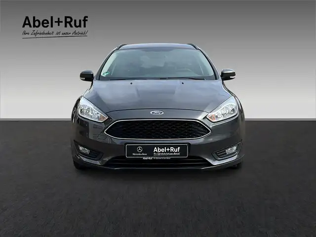 Ford Focus view 8