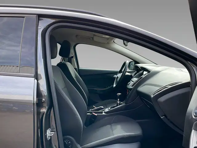 Ford Focus view 4