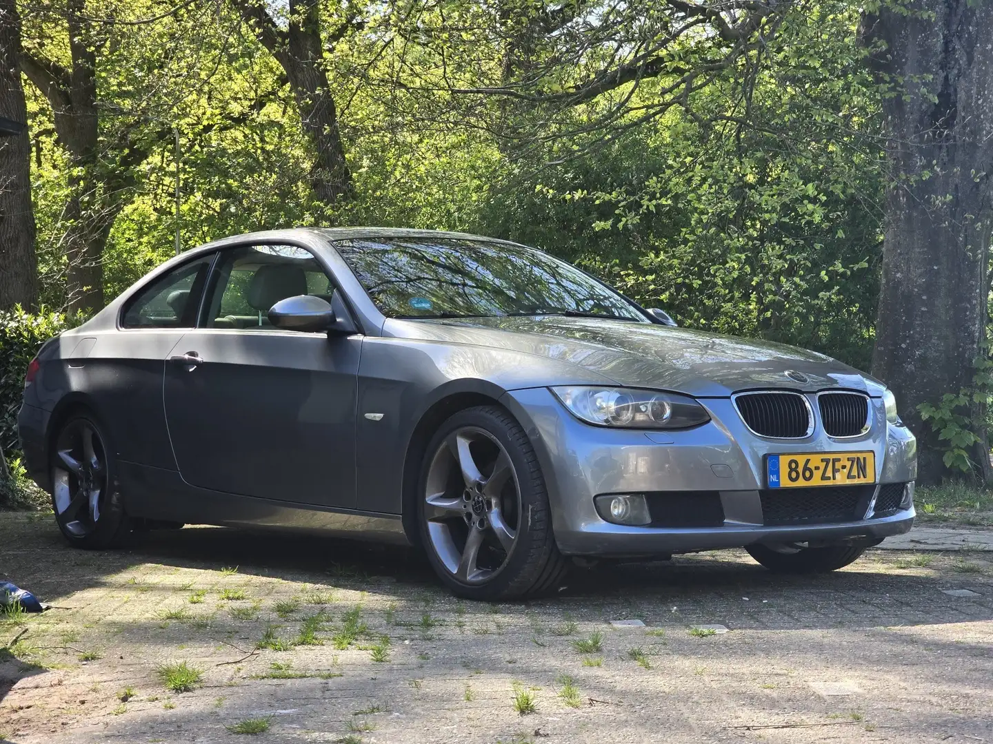 BMW 320 320i Executive - trekhaak - youngtimer Zilver - 1