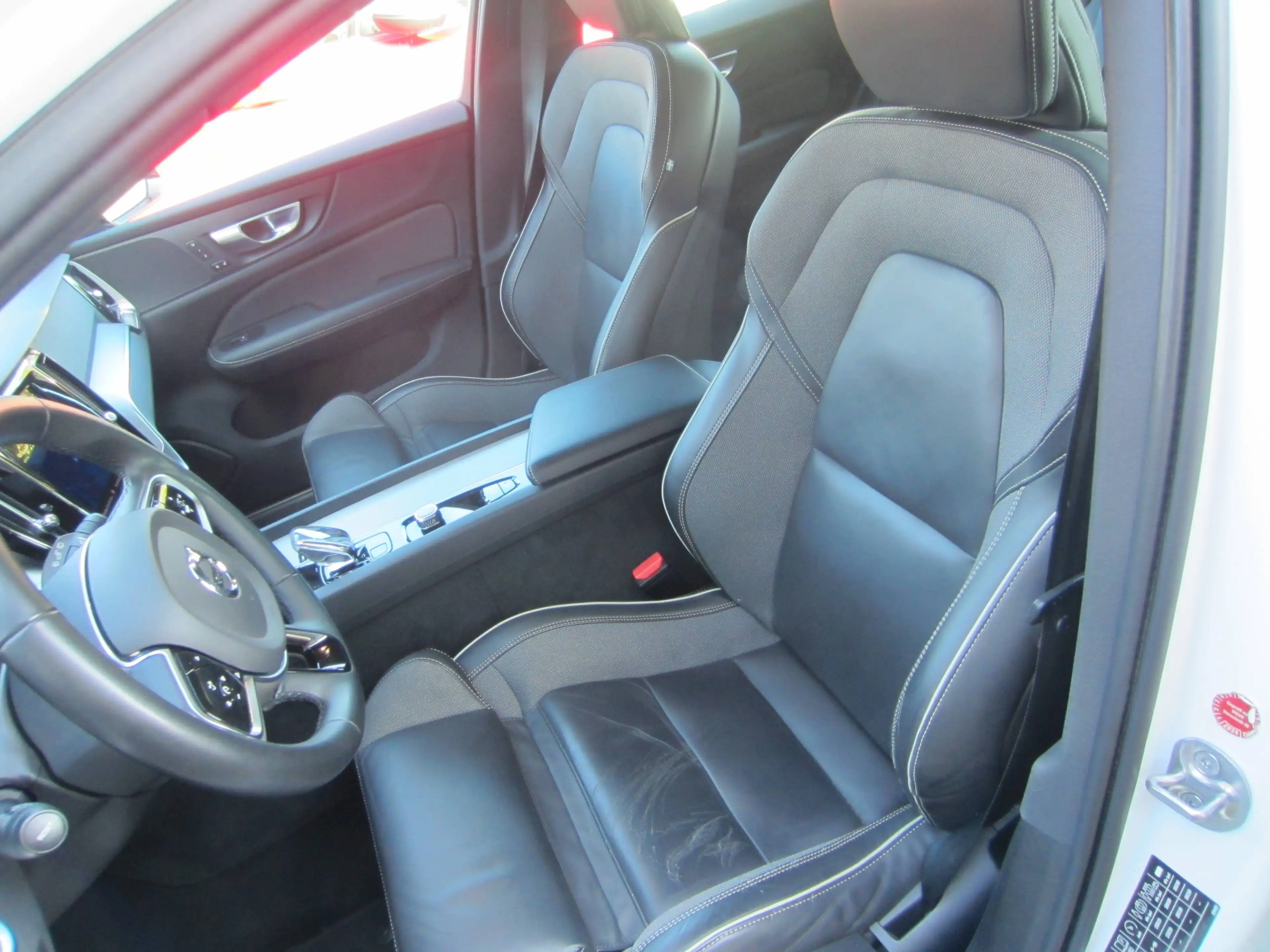 Volvo V60 Plus Dark Automatik — photo 10