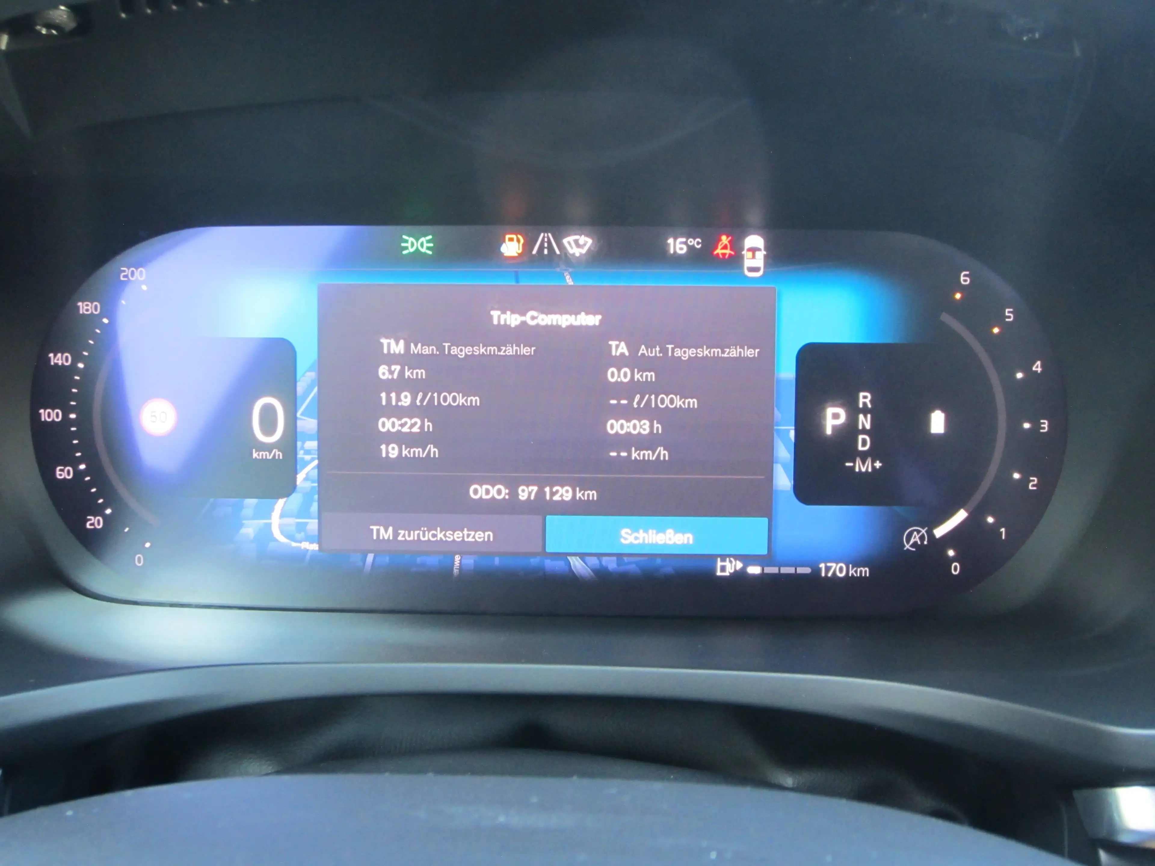 Volvo V60 Plus Dark Automatik — photo 14