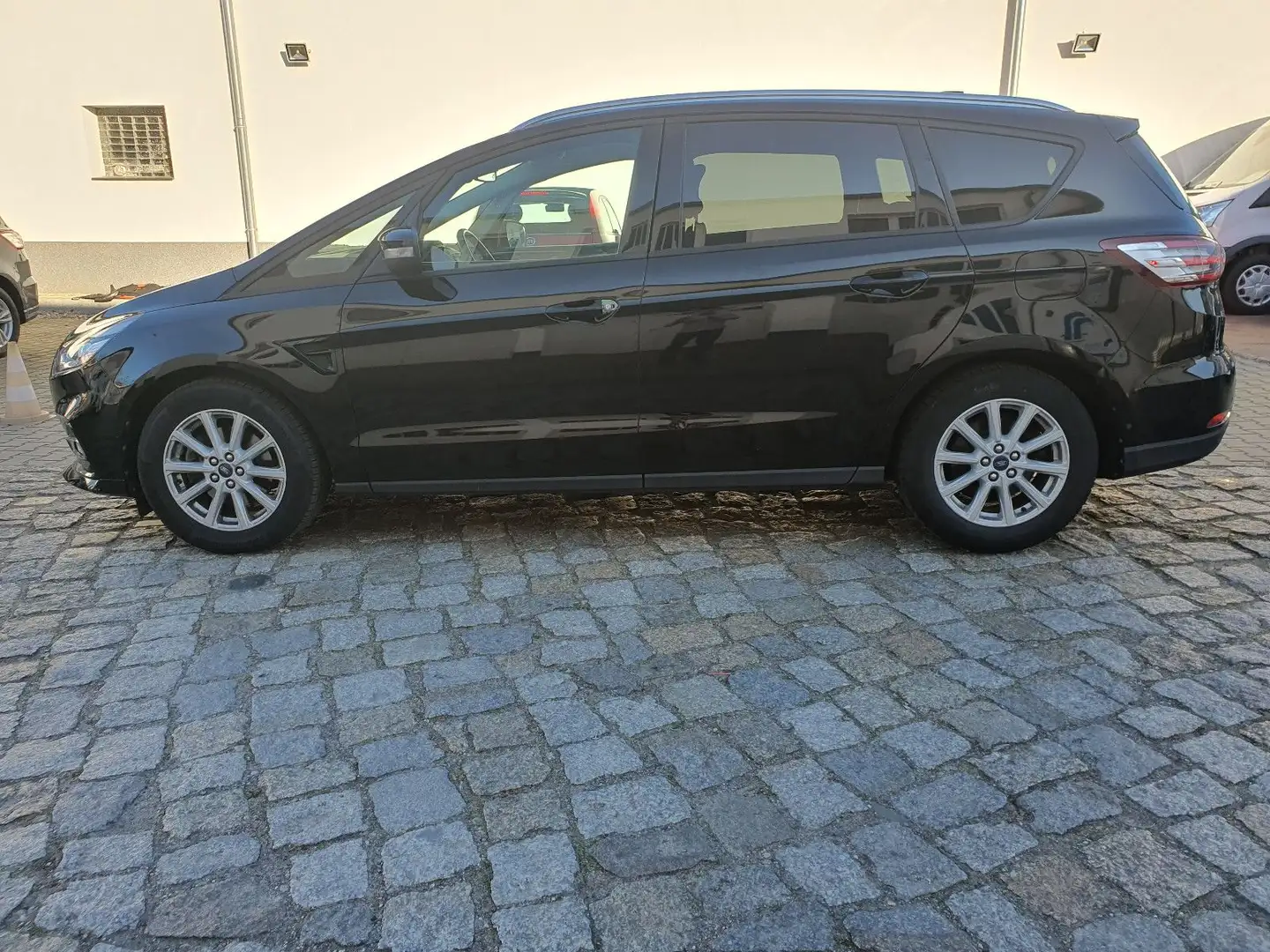 Ford S-Max S-MAX Trend Aut. Navi 1. Hd Kamera Noir - 2