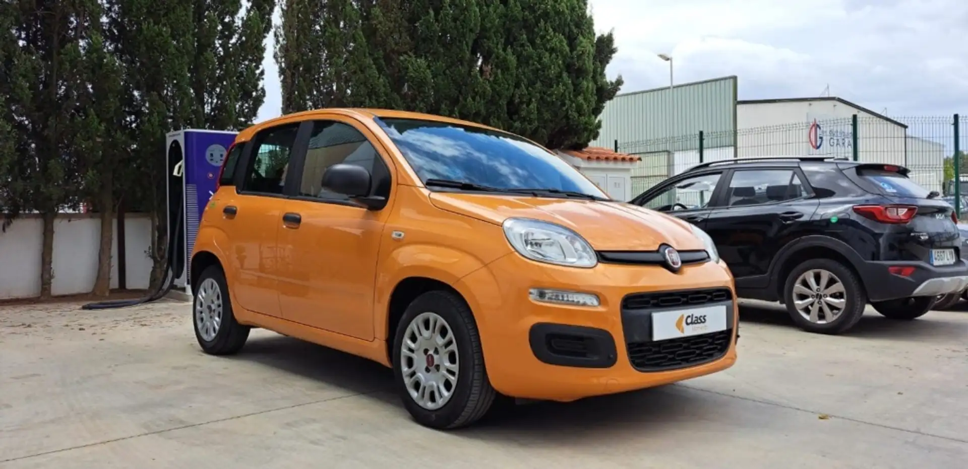 Fiat Panda Pequeño Manual de 5 Puertas Naranja - 1