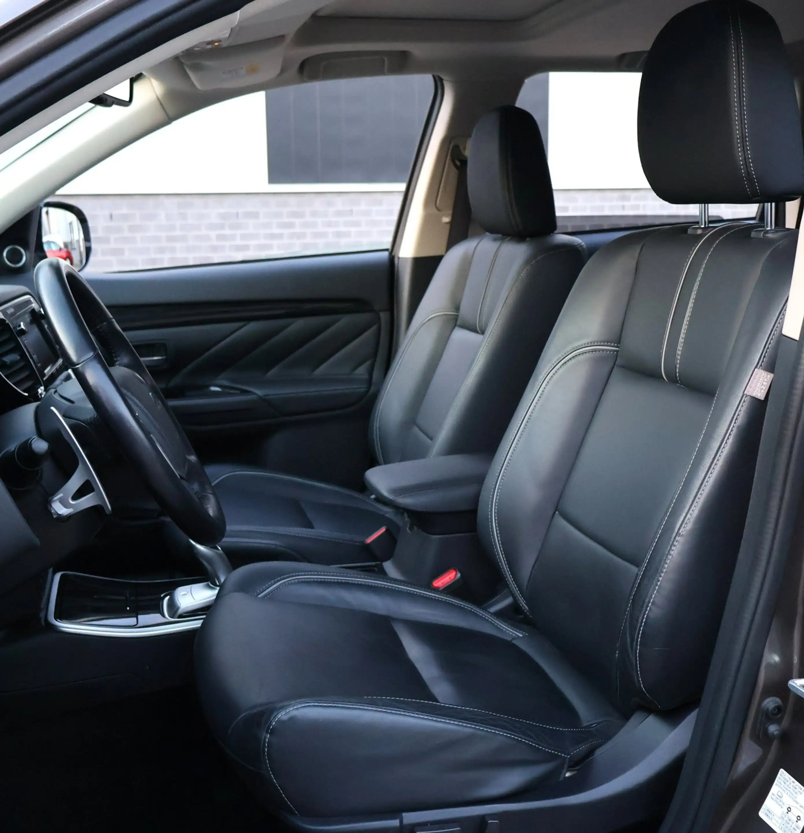 Mitsubishi Outlander 2.0 PHEV Executive Edition X-Line 4WD/Leder/Luxe/3 — photo 9