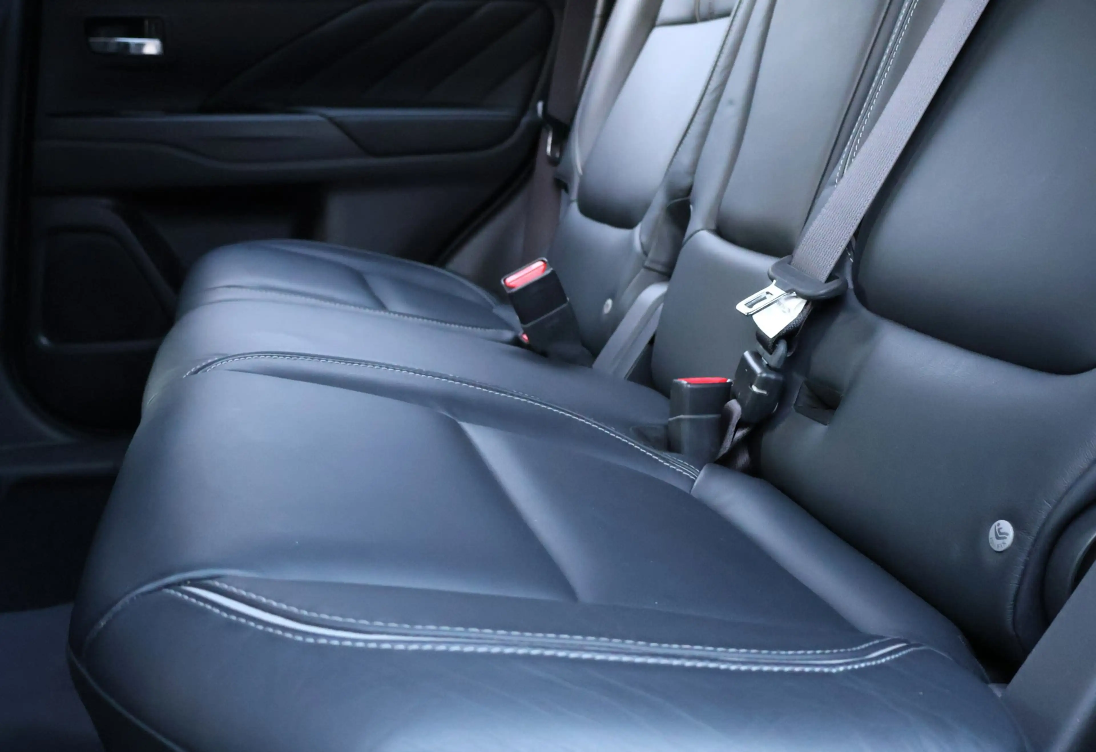 Mitsubishi Outlander 2.0 PHEV Executive Edition X-Line 4WD/Leder/Luxe/3 — photo 13