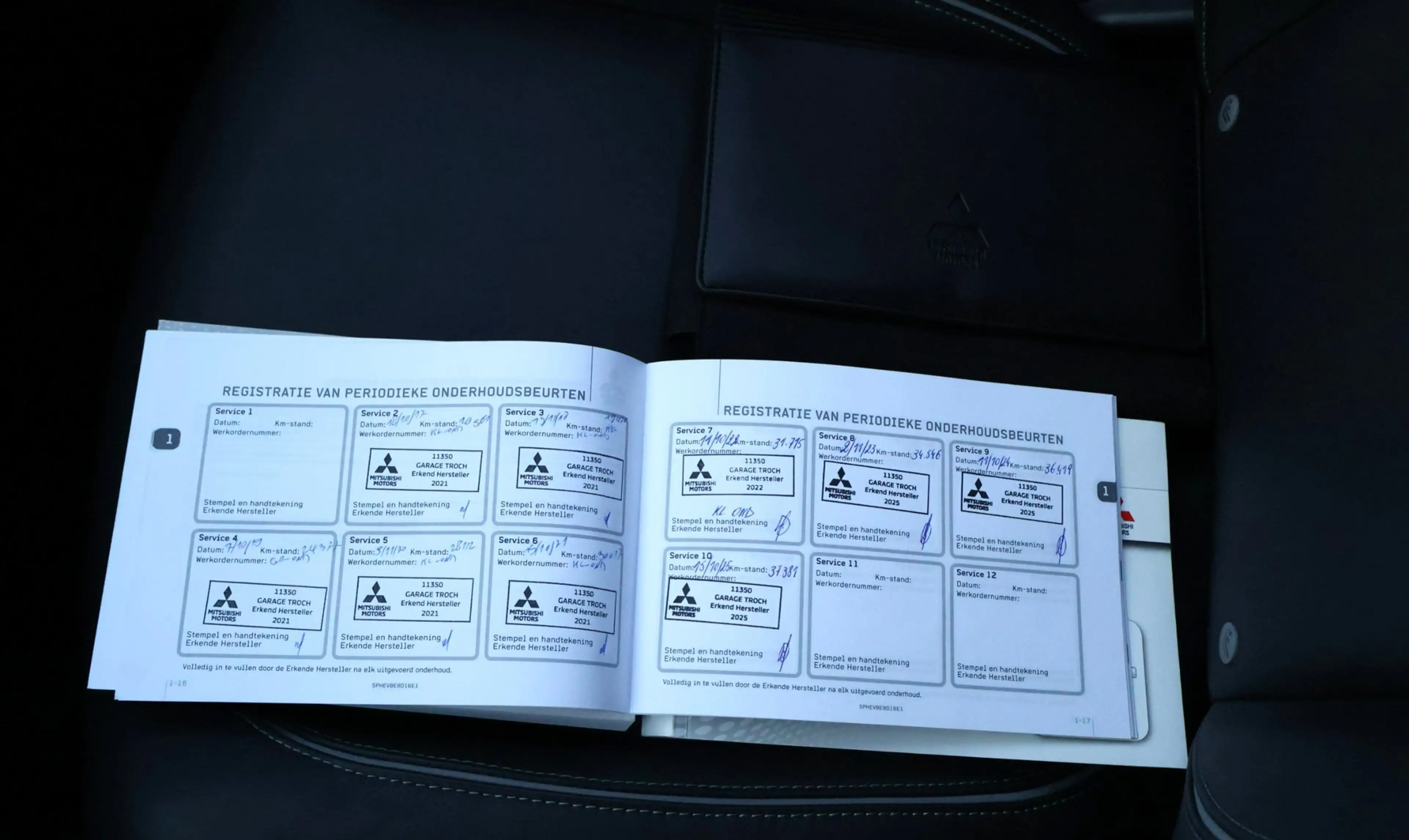 Mitsubishi Outlander 2.0 PHEV Executive Edition X-Line 4WD/Leder/Luxe/3 — photo 24