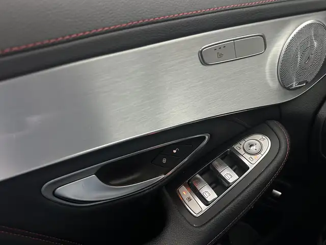 Mercedes-Benz C-Class view 12
