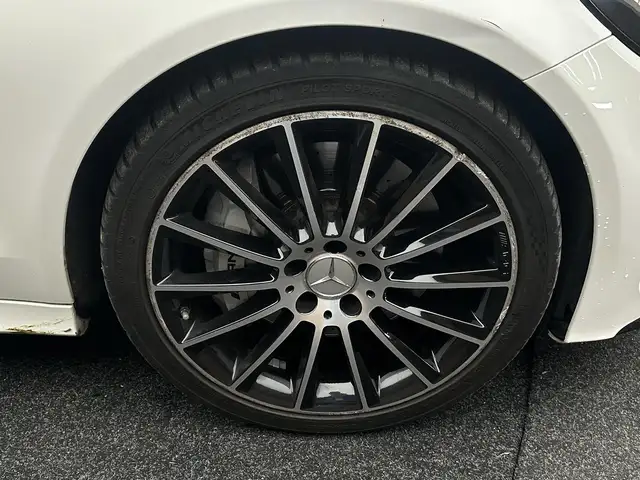 Mercedes-Benz C-Class view 8