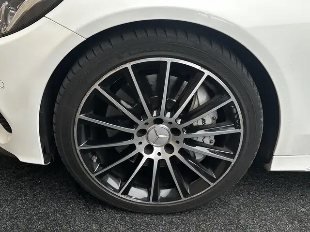Mercedes-Benz C-Class view 11