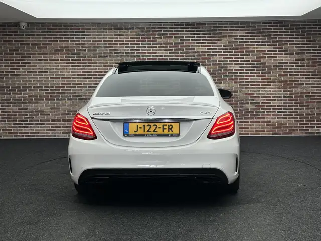 Mercedes-Benz C-Class view 5