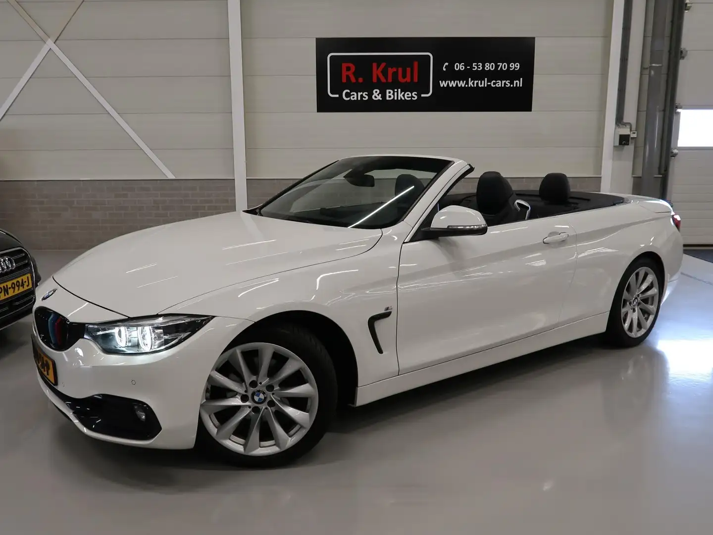 BMW 420 4-serie Cabrio 420i Sportline Leer Nekverwarming S Wit - 1