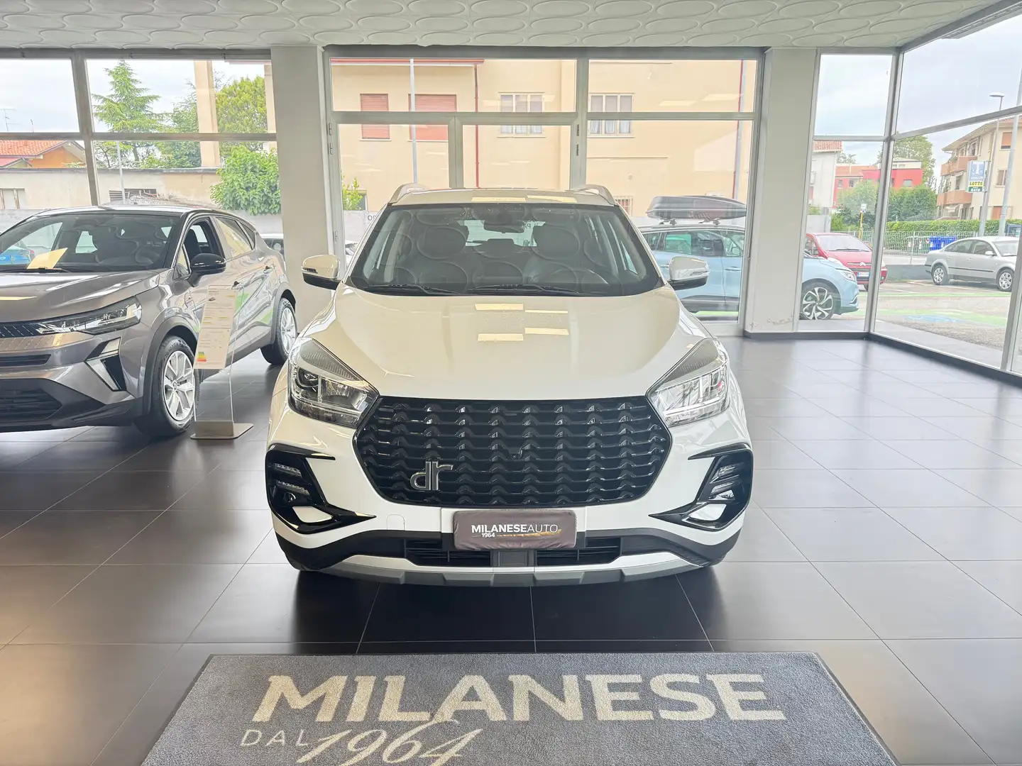 DR Automobiles DR5.0 DR 5.0 2022 5.0 1.5 turbo Gpl 149cv cvt Blanco - 1