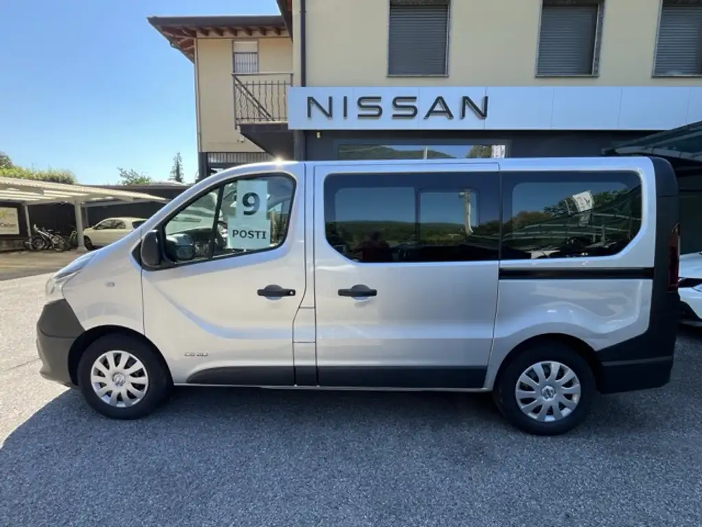 Nissan NV300 2018 из Европы — купить под ключ