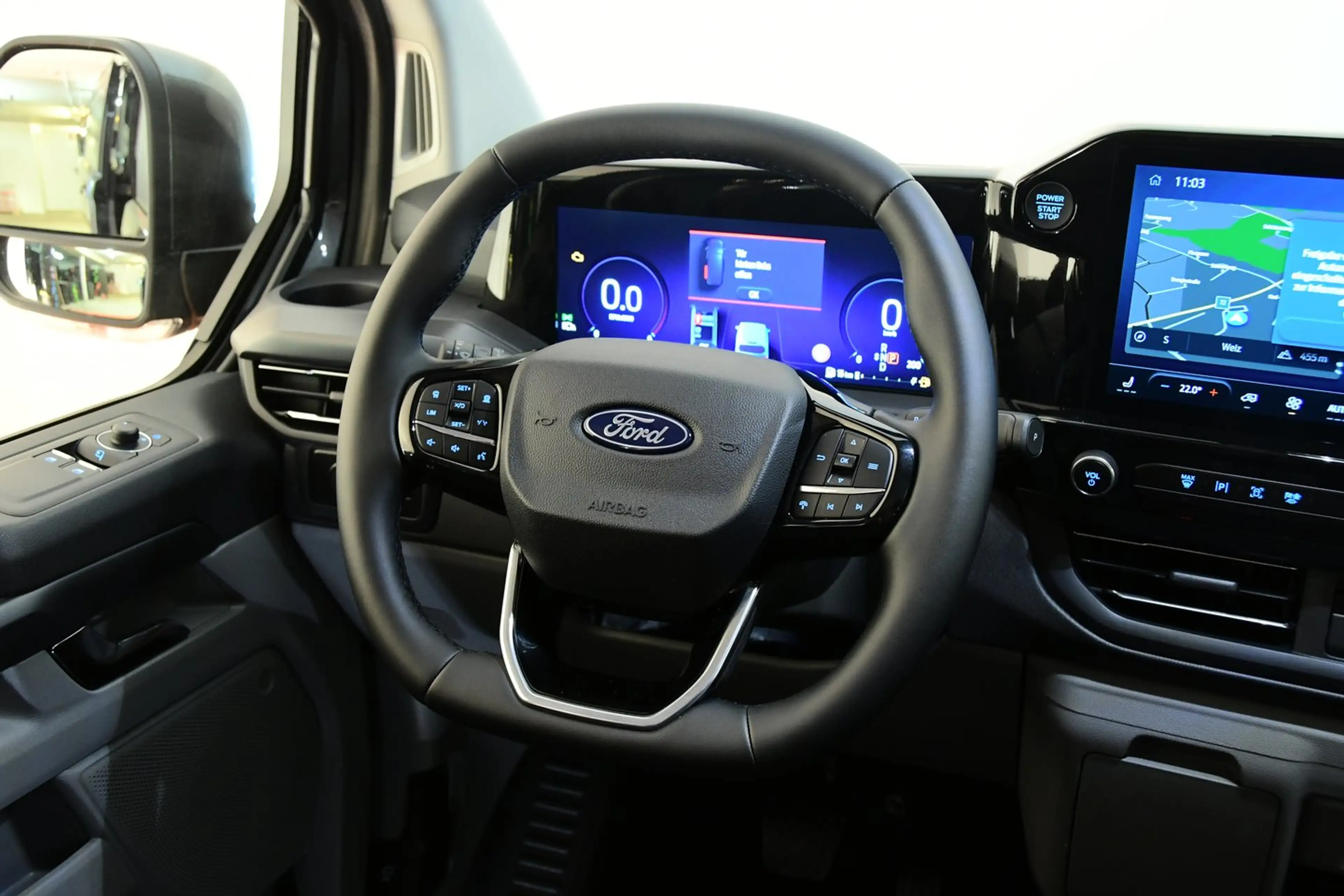 Ford Tourneo Custom Bus 2,0 EcoBlue 320 L2H1 — photo 13