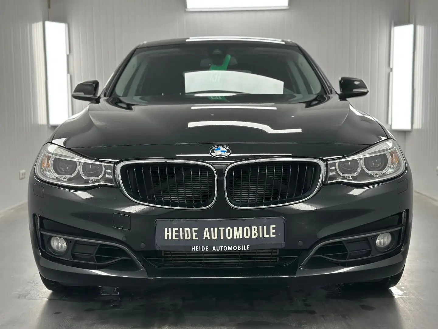 BMW 330 330GT X Drive Automatik Xenon Keyless Schwarz - 2