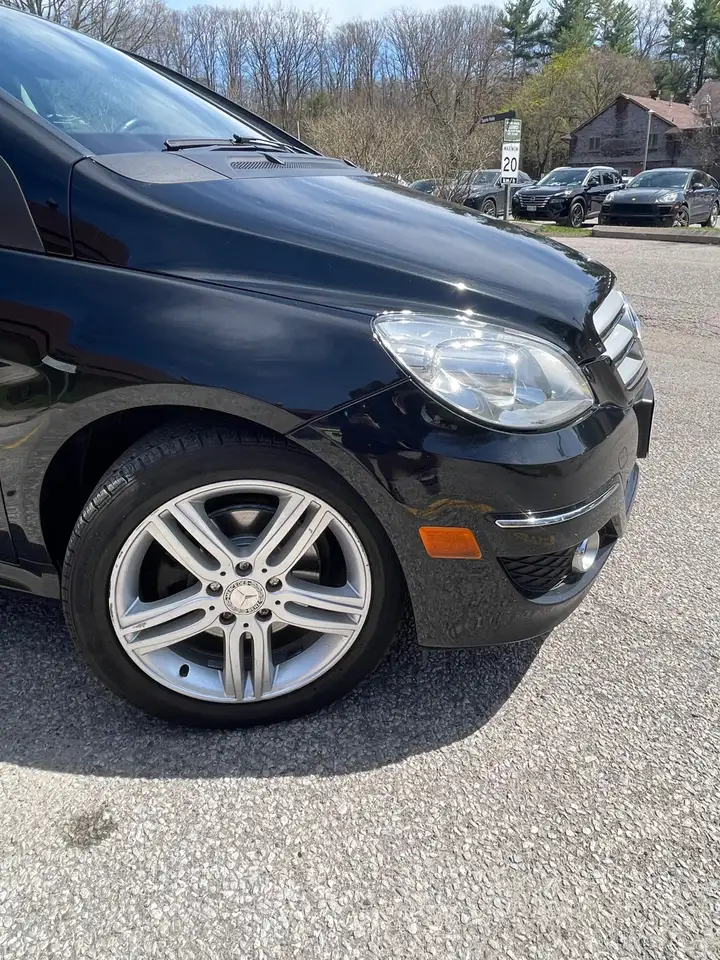 Mercedes-Benz B-Class снимка Mercedes-Benz B-Class