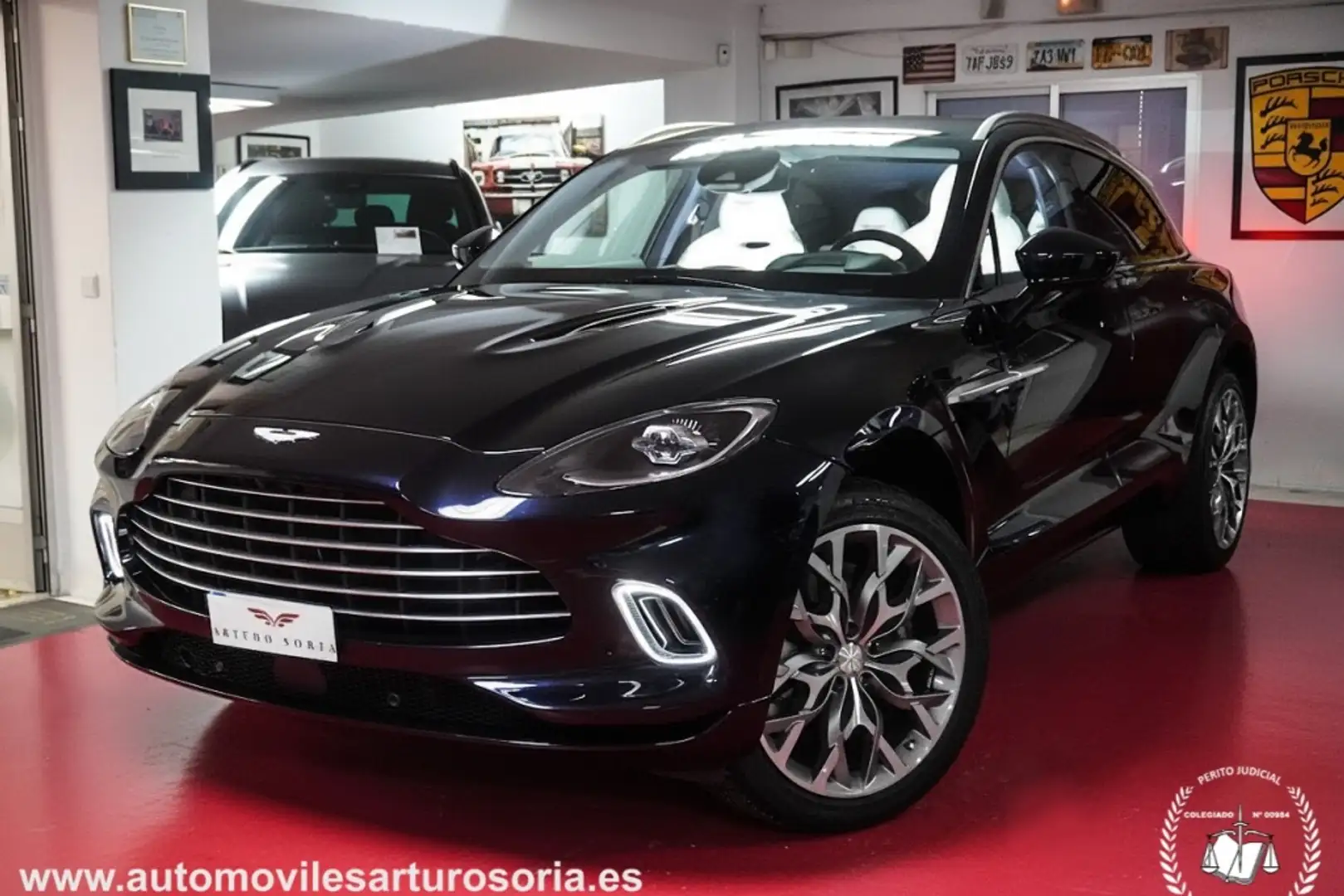 Aston Martin DBX 4.0 AWD Aut. Bleu - 1