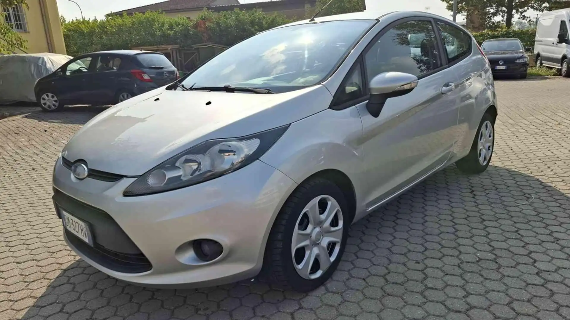 Ford Fiesta 1.2 82CV 3p.DISTRIBUZIONE NUOVA Grigio - 1