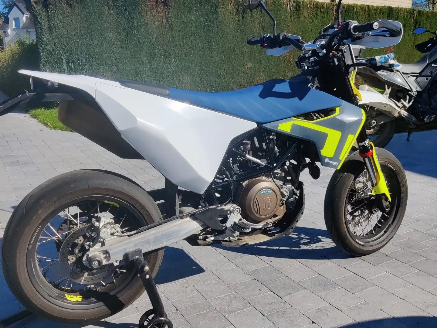Husqvarna 701 Supermoto Weiß - 1