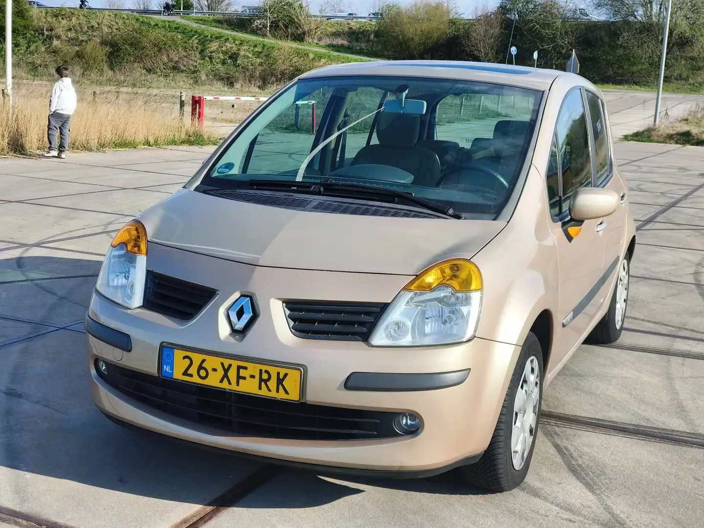 Renault Modus 1.6 16V ESP Privilege - 1