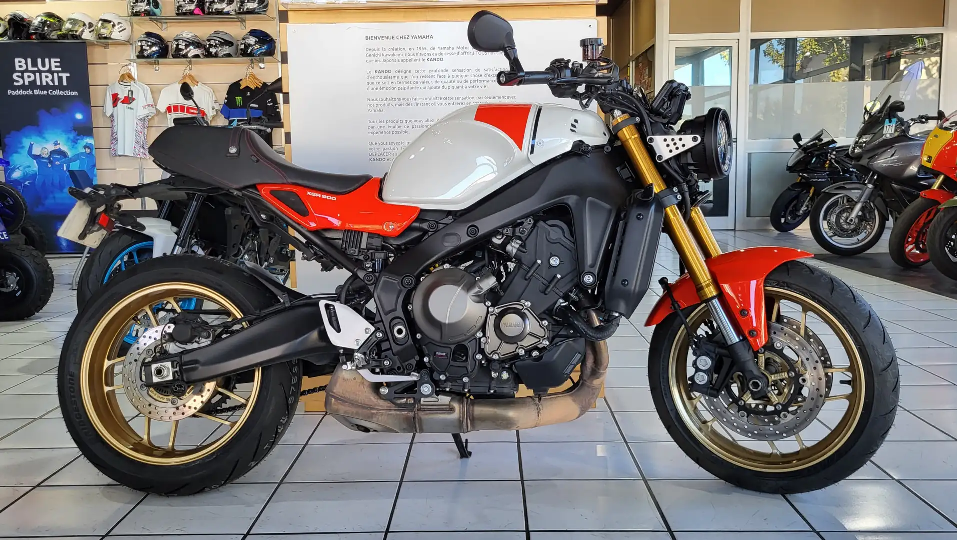 Yamaha XSR 900 Blanc - 2