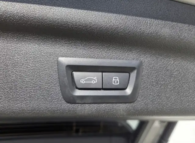 BMW X1 view 12