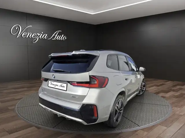 BMW X1 view 4