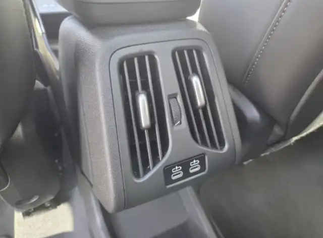 BMW X1 view 11