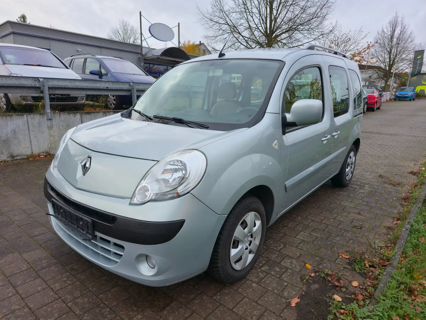 Renault Kangoo 1.6L Happy Family Navi, AHK, ZR-Wechsel&TÜV NEU Grau - 1