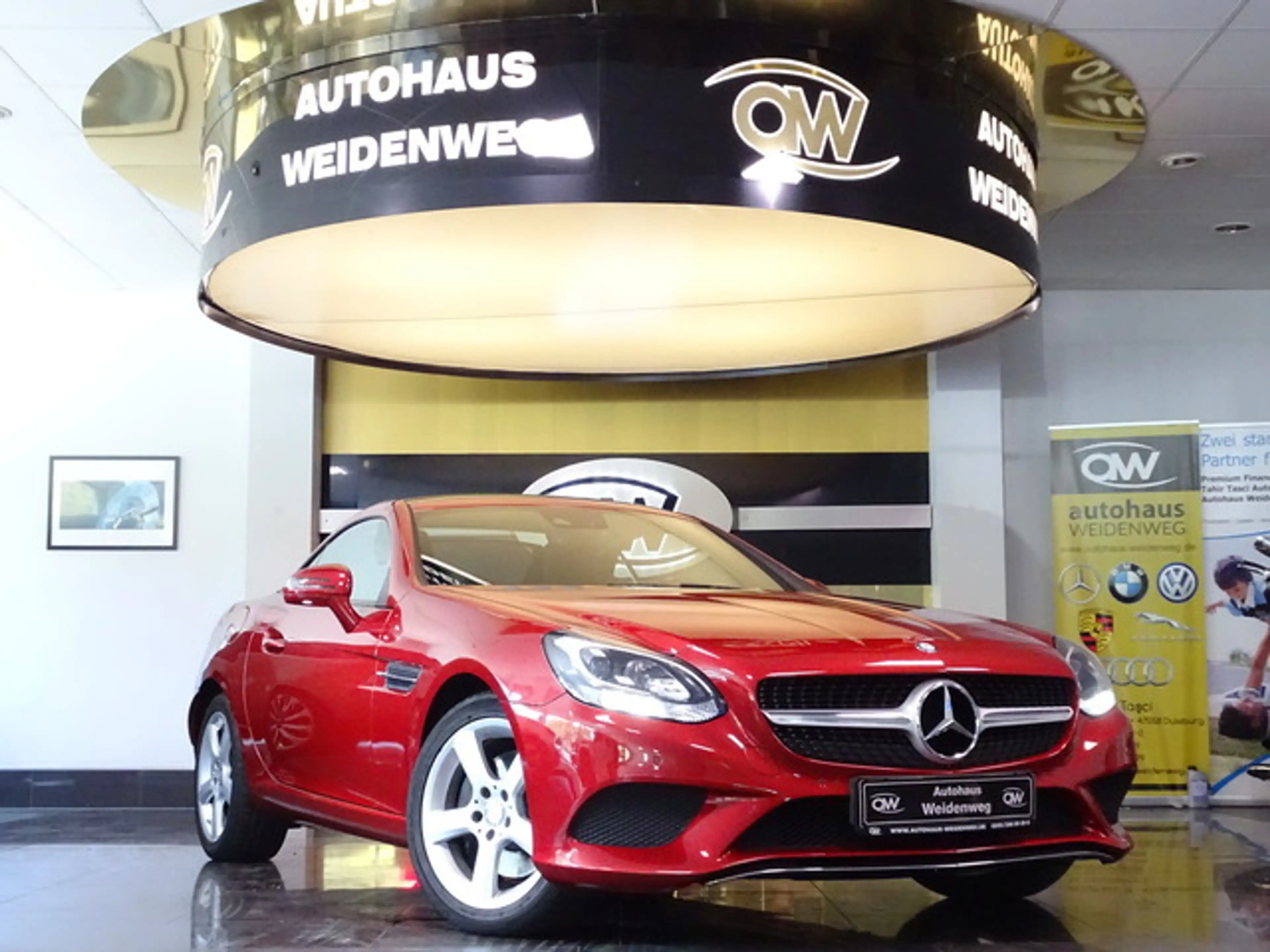 Mercedes-Benz SLC 200 Roadster Airsc.Pano Leder Navi SHZ — photo 4