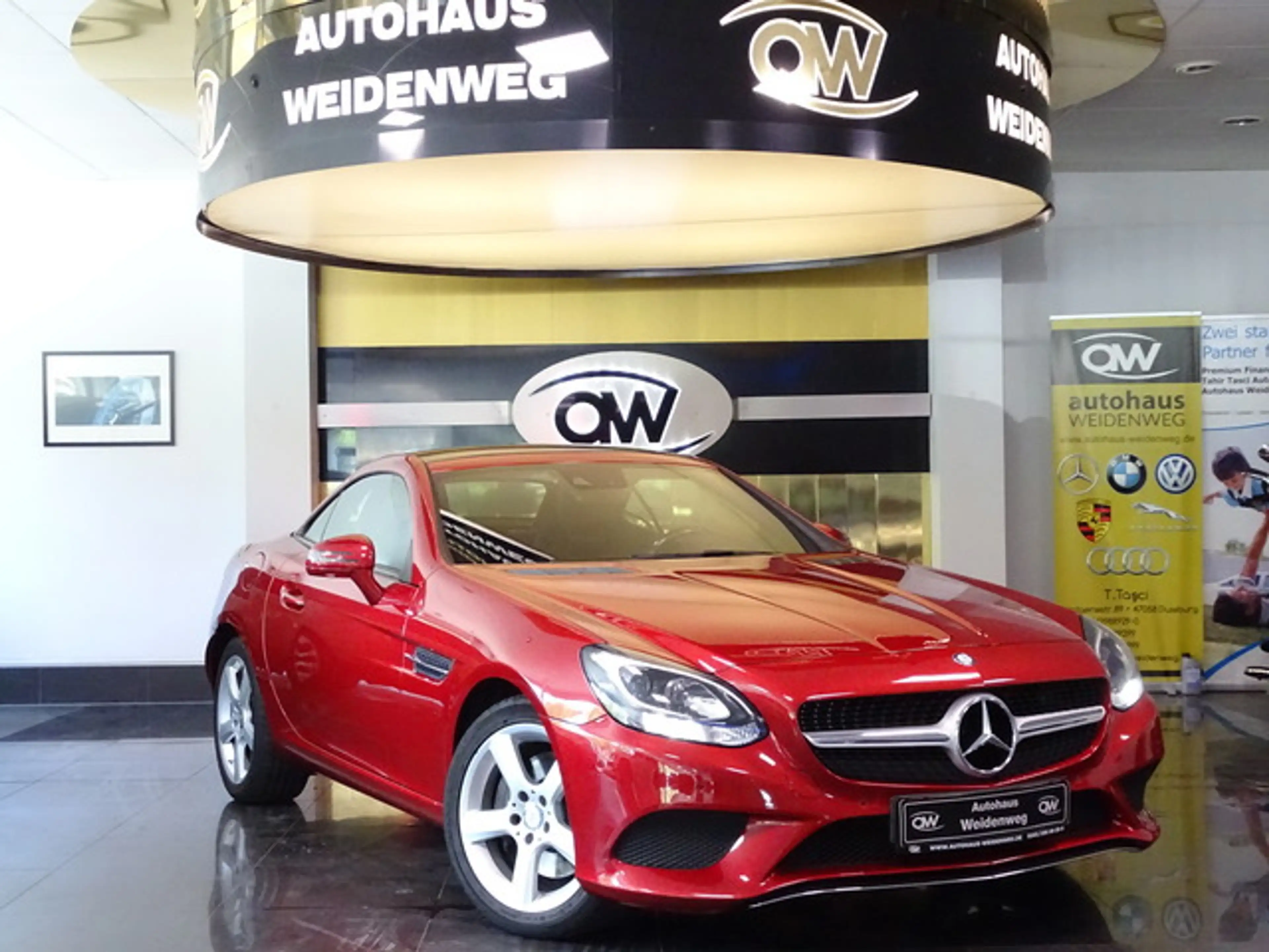 Mercedes-Benz SLC 200 Roadster Airsc.Pano Leder Navi SHZ — photo 3