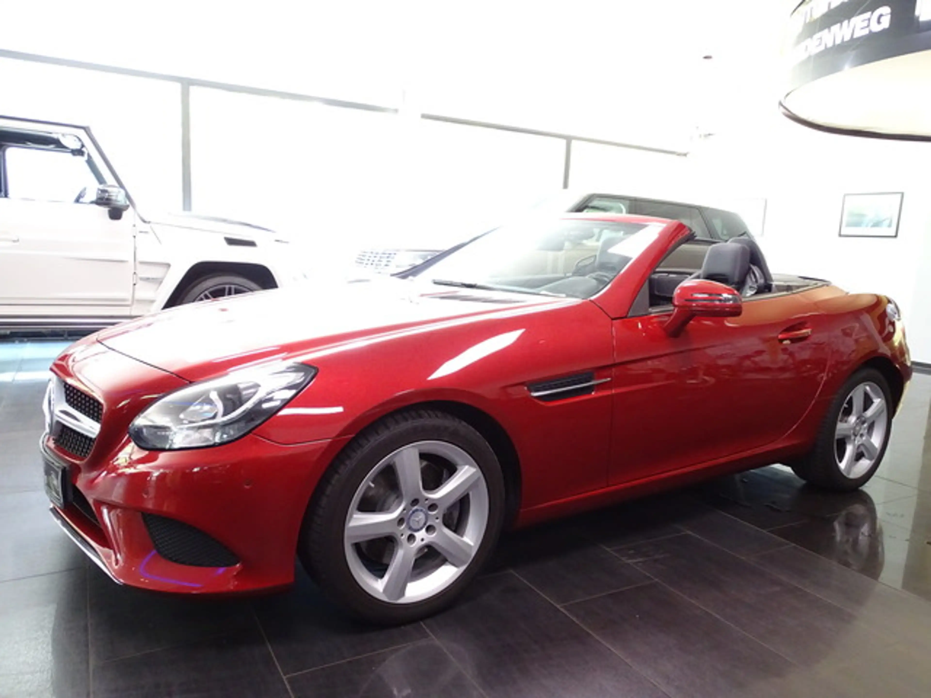 Mercedes-Benz SLC 200 Roadster Airsc.Pano Leder Navi SHZ — photo 8