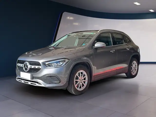 Mercedes-Benz GLA 180 GLA 180 d Automatic Business Extra