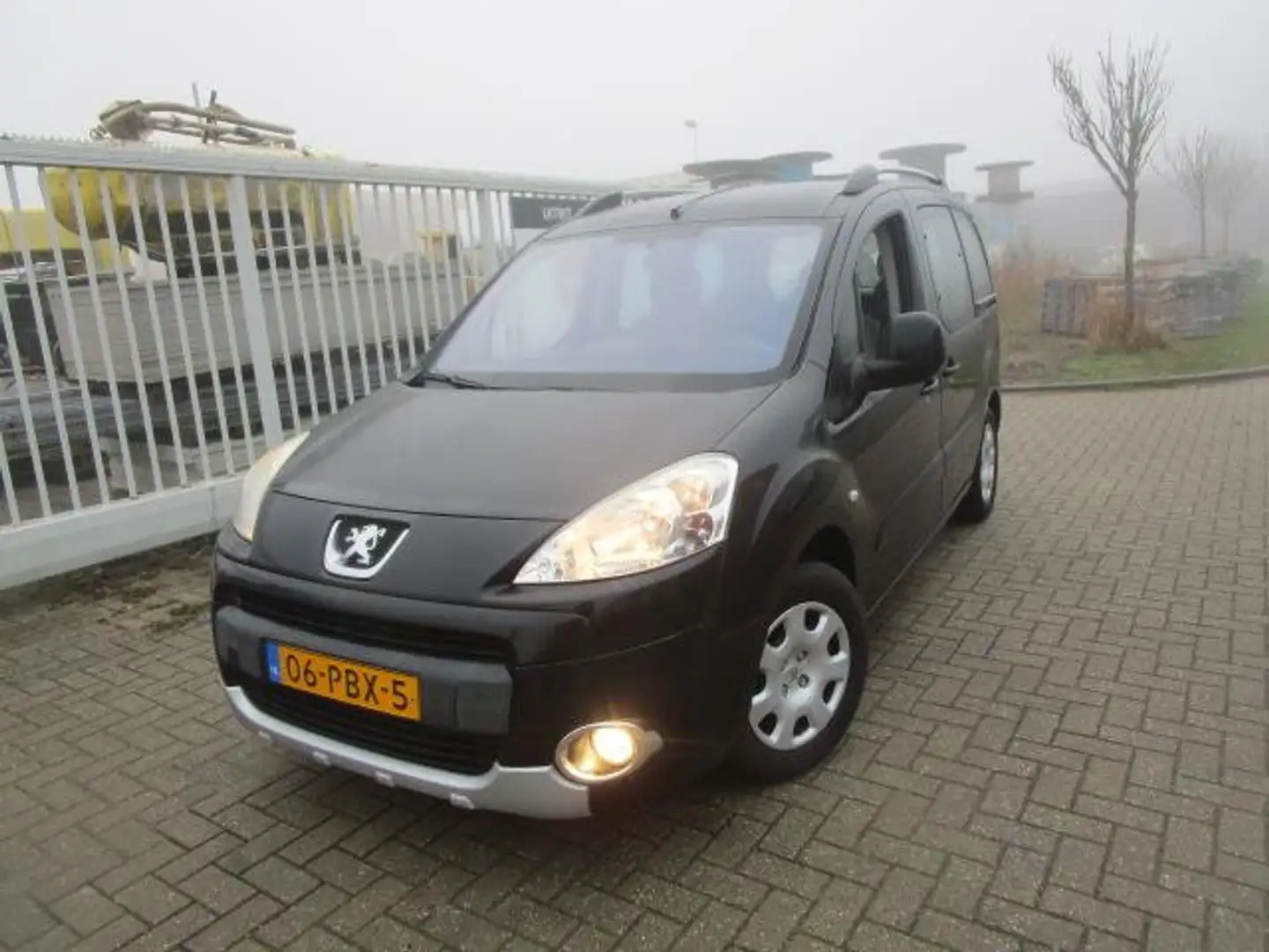 Peugeot Partner Tepee 1.6 VTi XT Style Zwart - 1