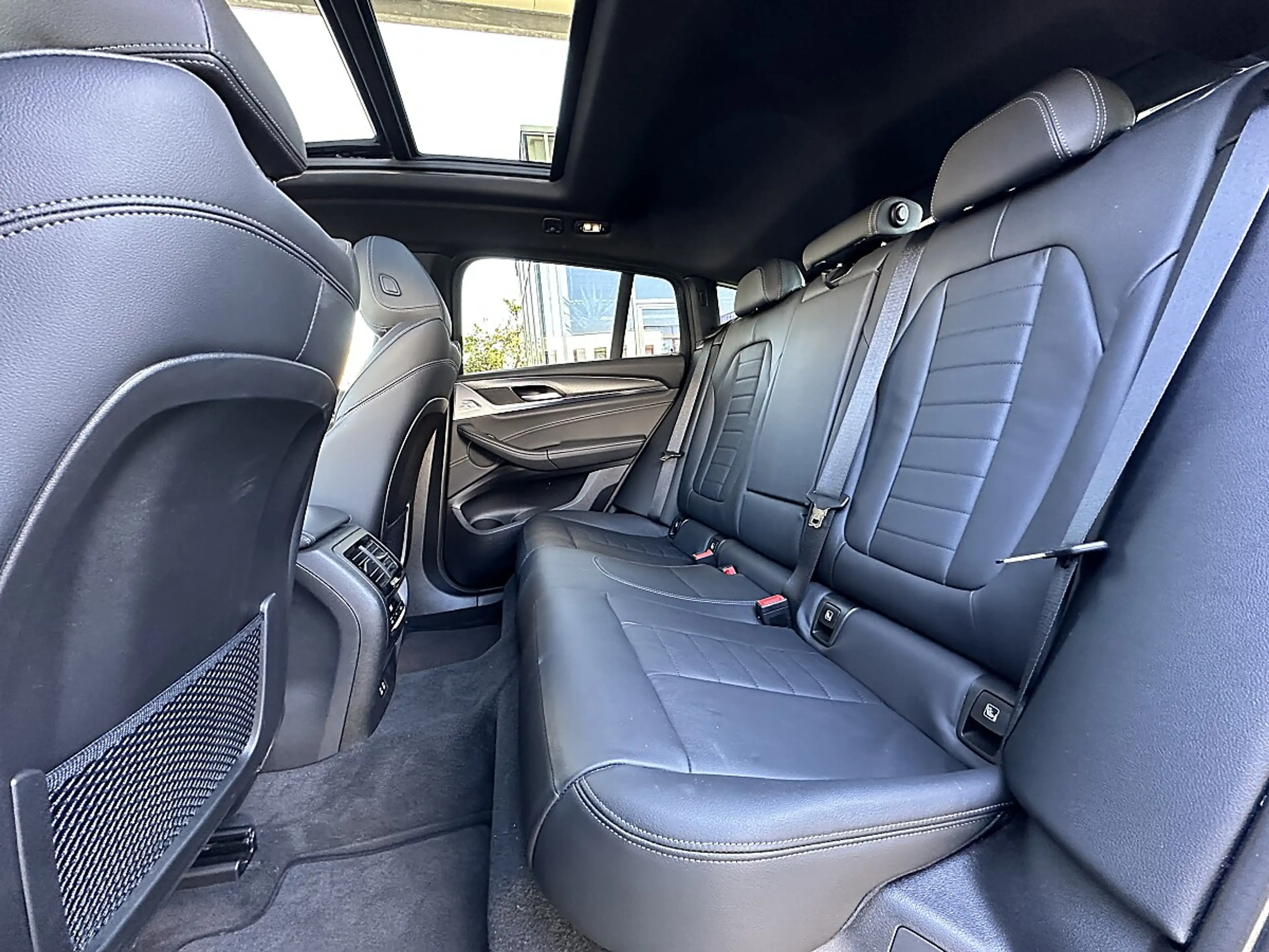 BMW X4 xDrive20i M-Paket Aut. — photo 14