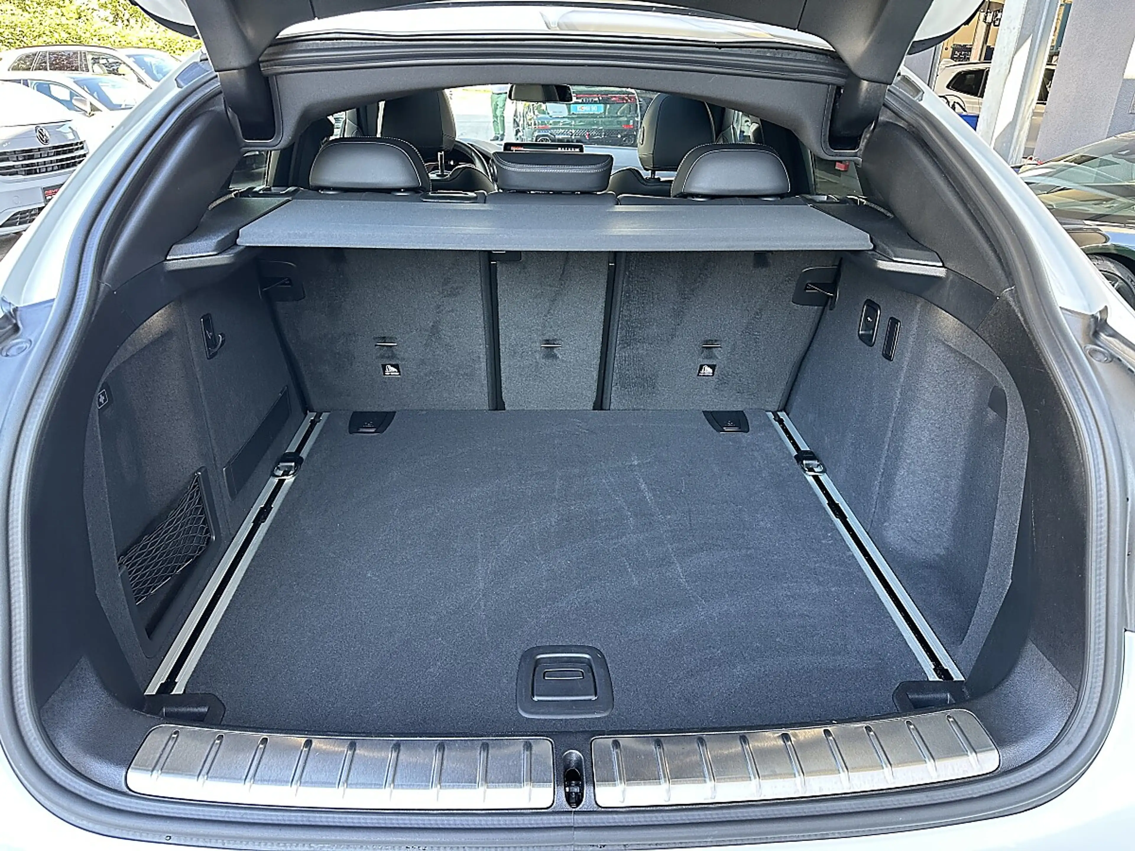 BMW X4 xDrive20i M-Paket Aut. — photo 10