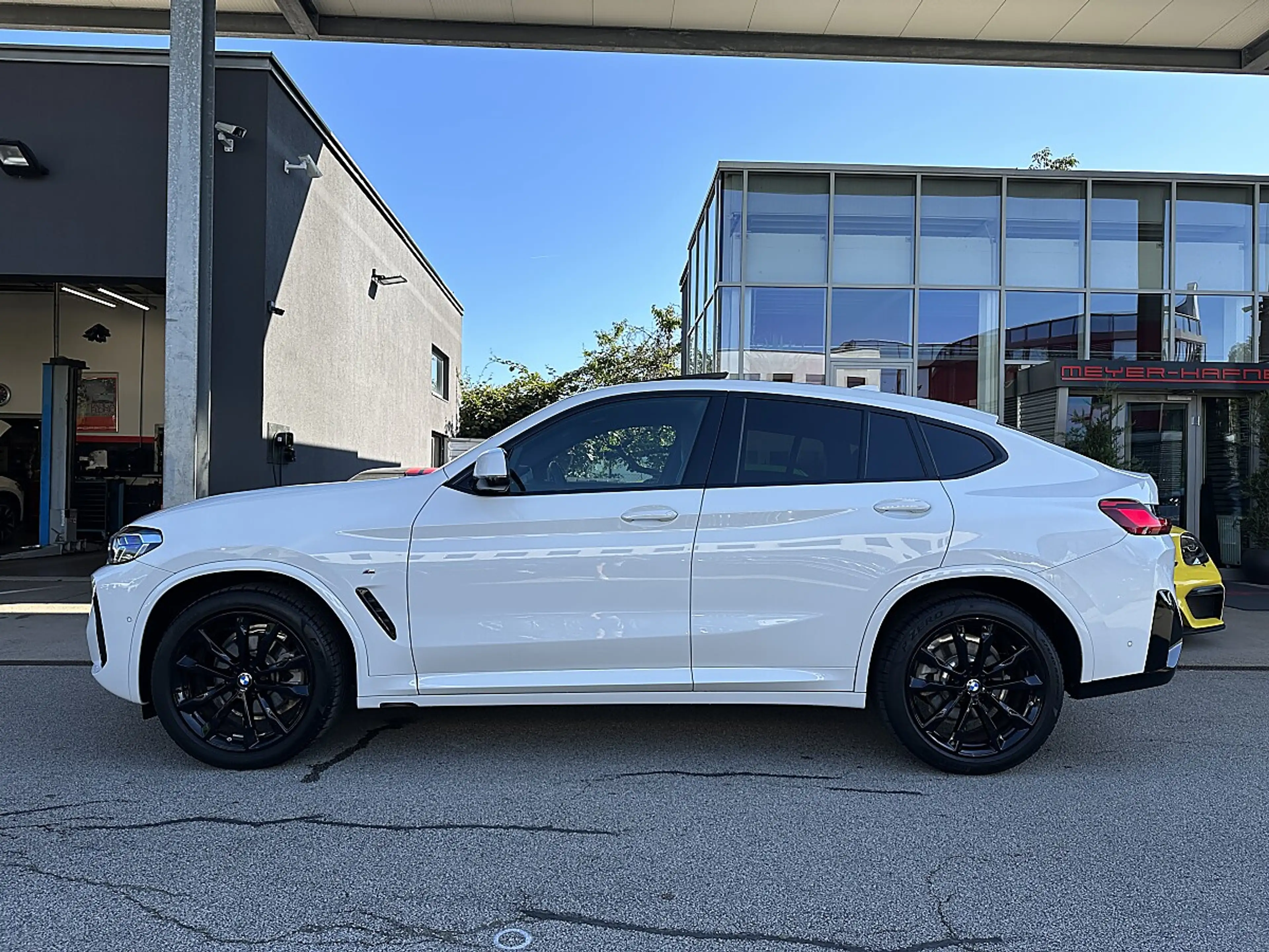 BMW X4 xDrive20i M-Paket Aut. — photo 5