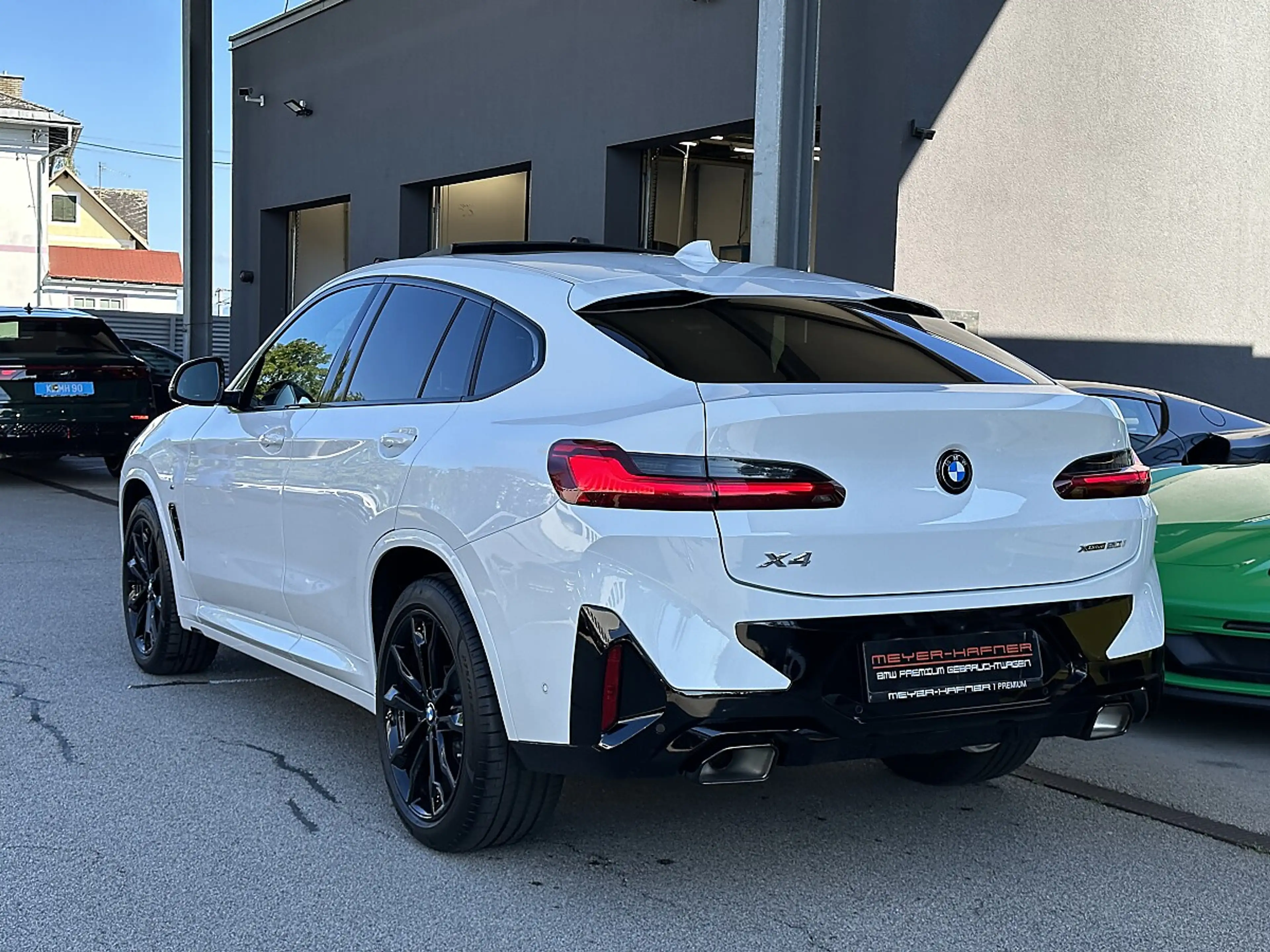 BMW X4 xDrive20i M-Paket Aut. — photo 6
