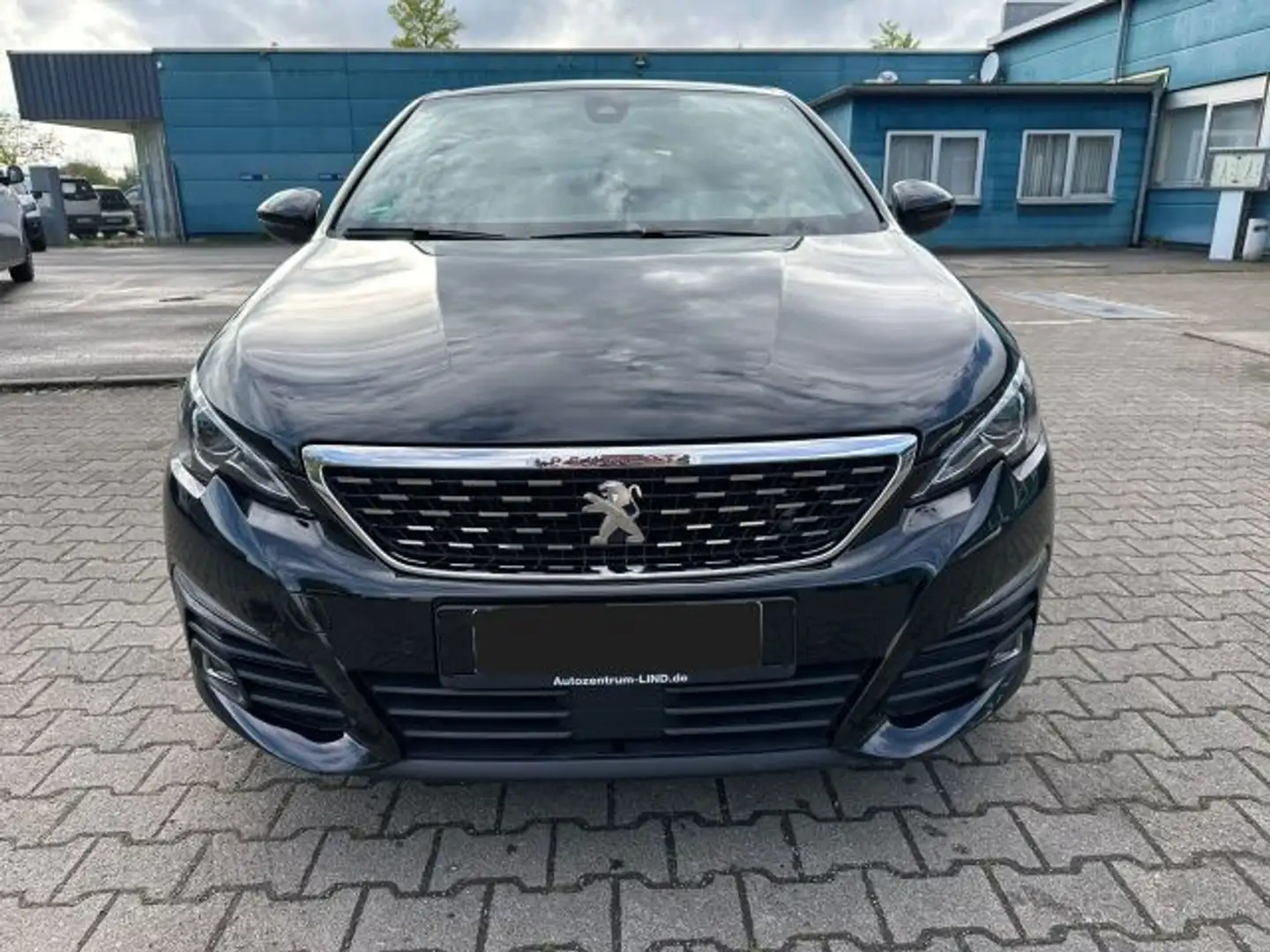 Peugeot 308 BlueHDi FAP 180 EAT8 Stop & Start GT Schwarz - 2