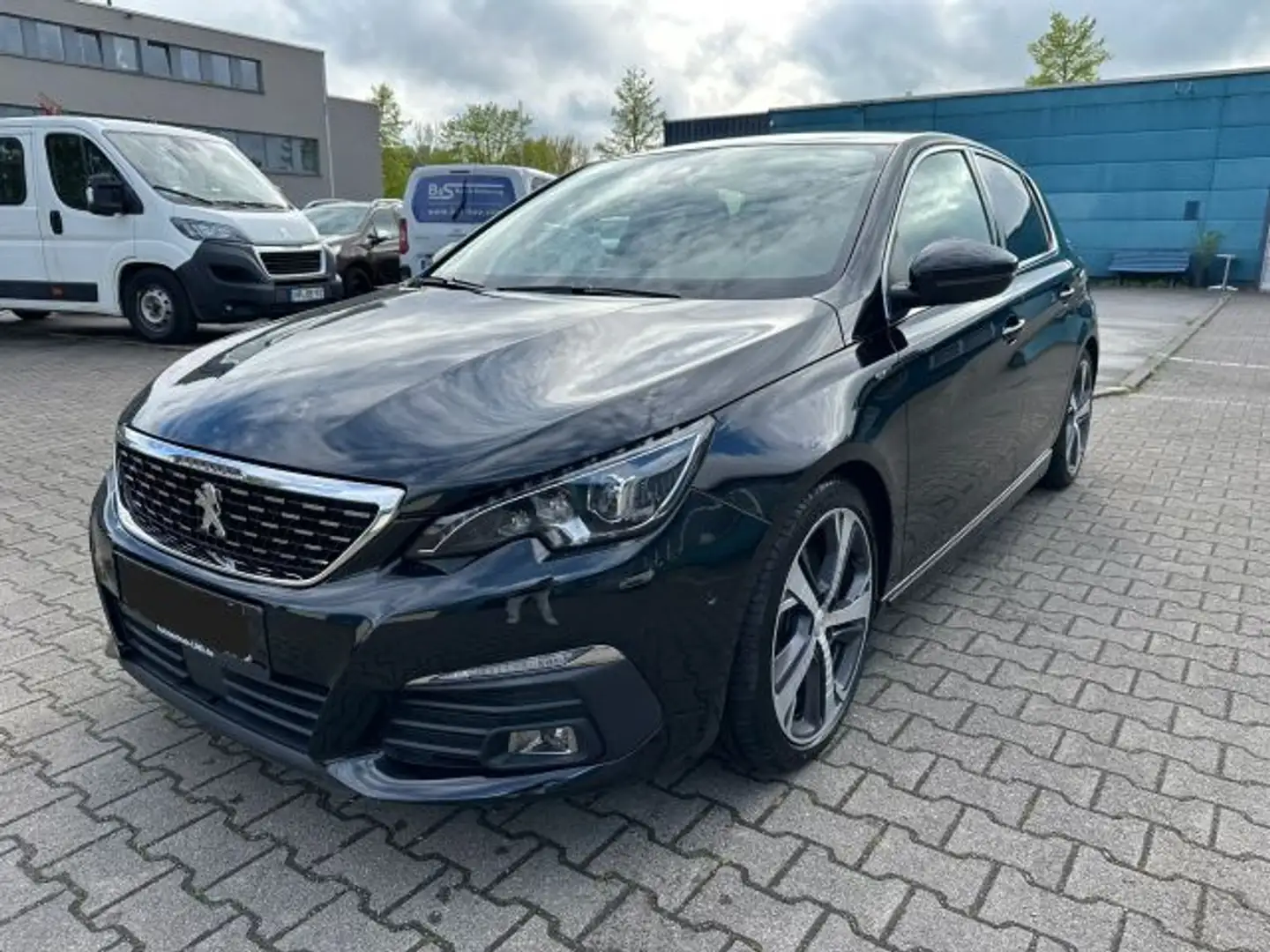 Peugeot 308 BlueHDi FAP 180 EAT8 Stop & Start GT Schwarz - 1