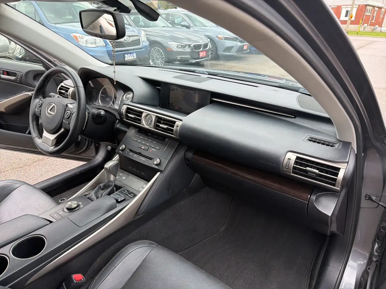 Lexus IS fotografie Lexus IS