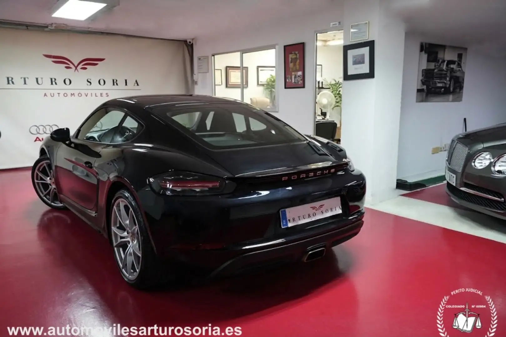 Porsche 718 Cayman PDK - 2