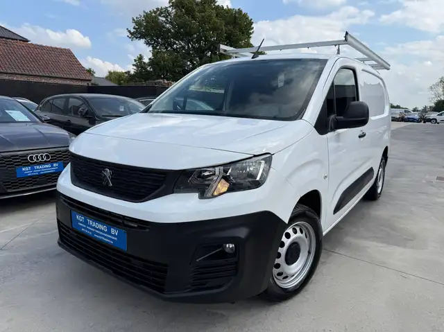 Peugeot Partner main image
