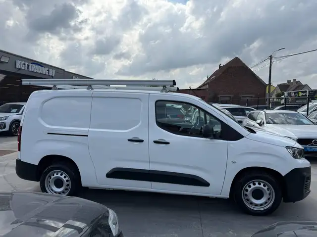Peugeot Partner view 4