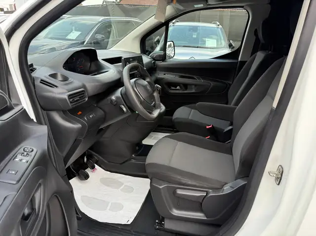 Peugeot Partner view 12