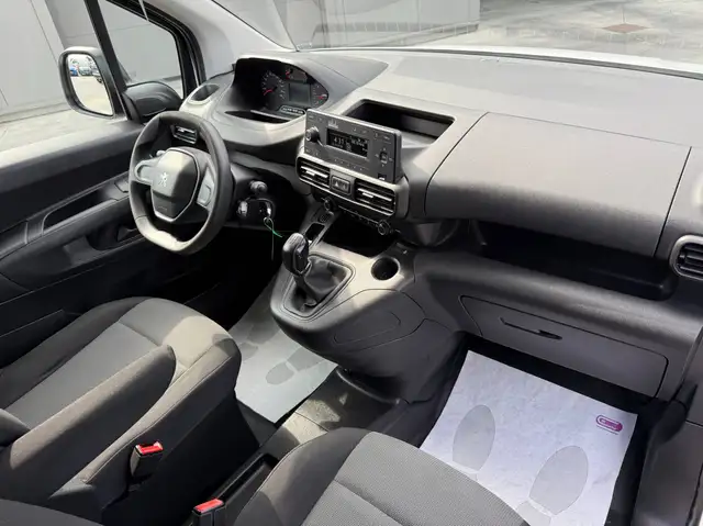 Peugeot Partner view 23