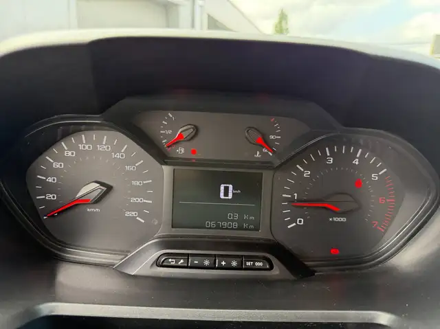 Peugeot Partner view 17